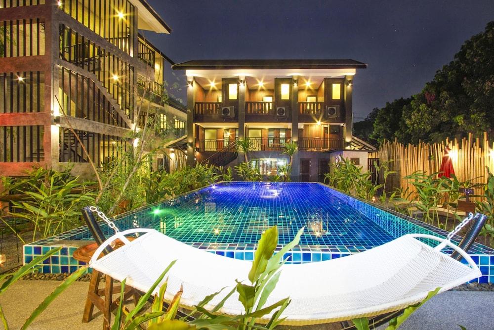 Nawa Sheeva Hotel Chiang Mai Buitenkant foto